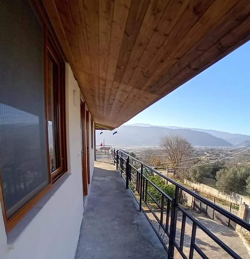 Guest House Xhaferaj Berat Lägenhet