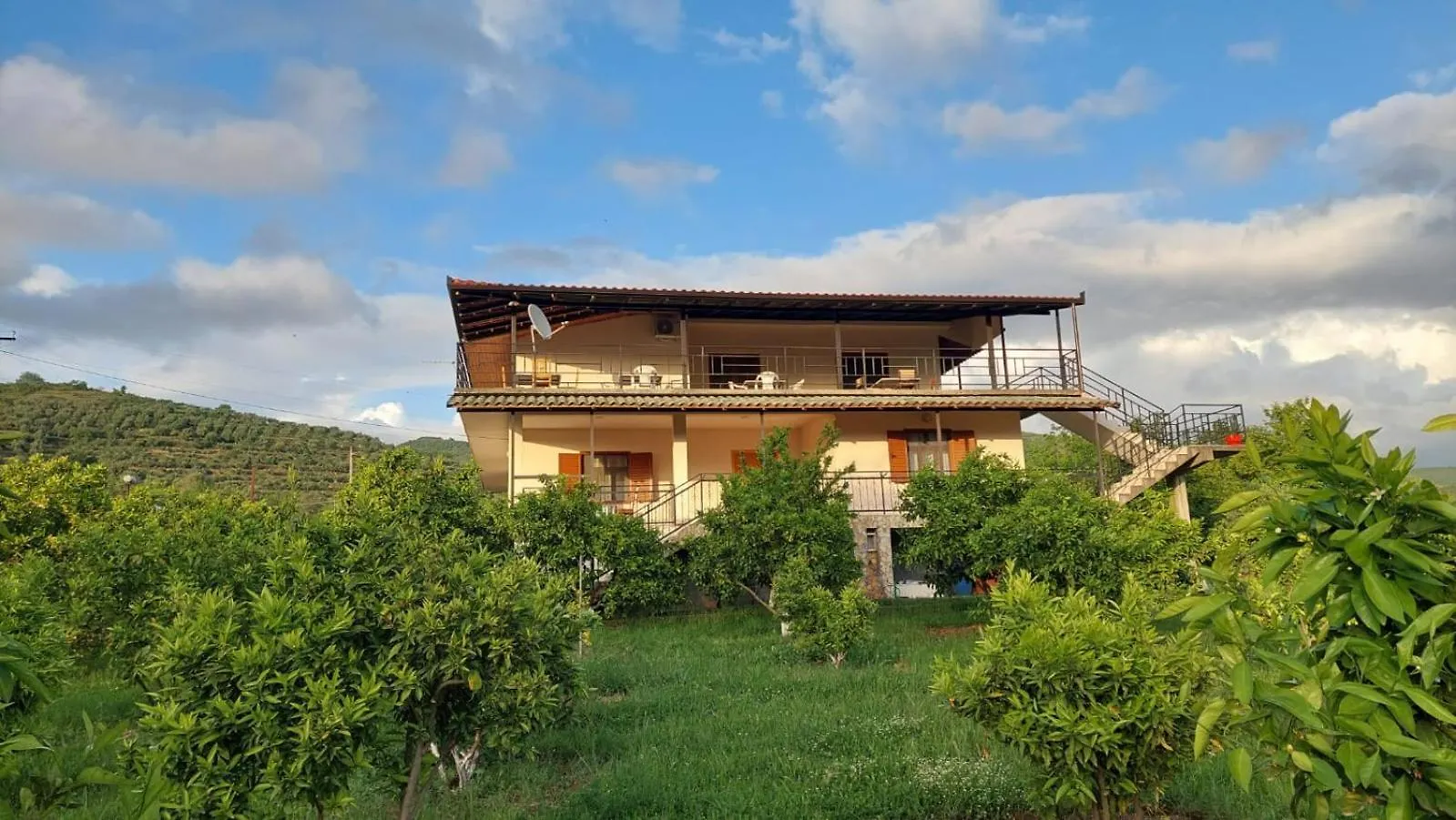 Guest House Xhaferaj Berat Albania